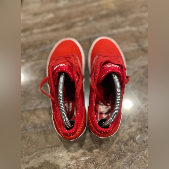 Red classic vans - Picture 2 of 9